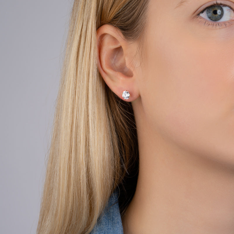 Позлатени класически обеци с прозрачен камък